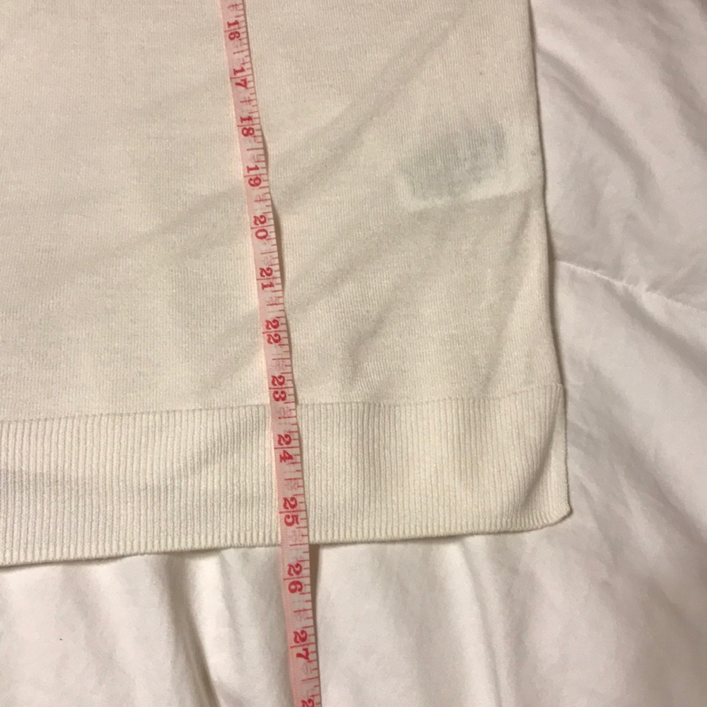 Basic white blouse - Picture 5 of 5